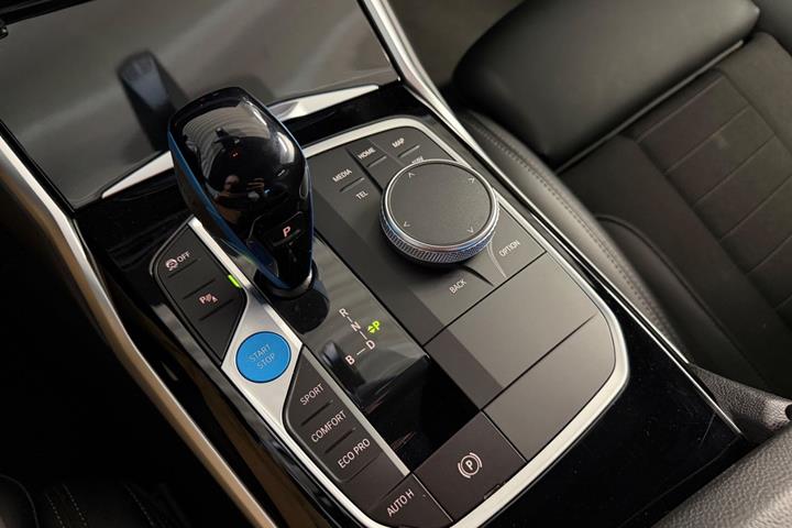 Grøn BMW i4 fra 2022