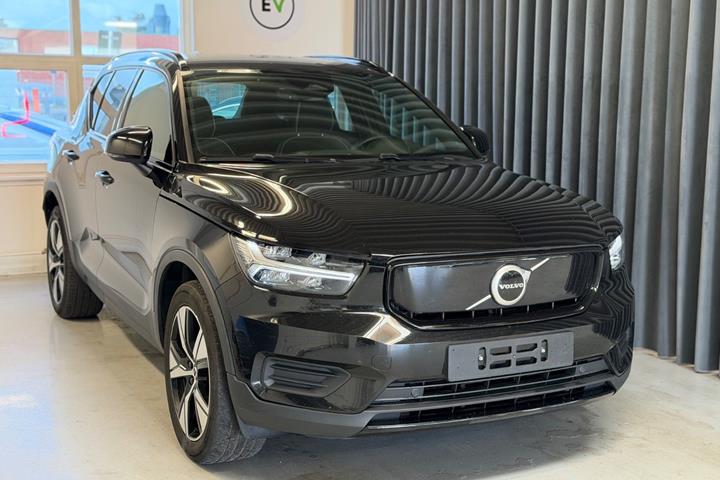 Sort Volvo XC40 fra 2022