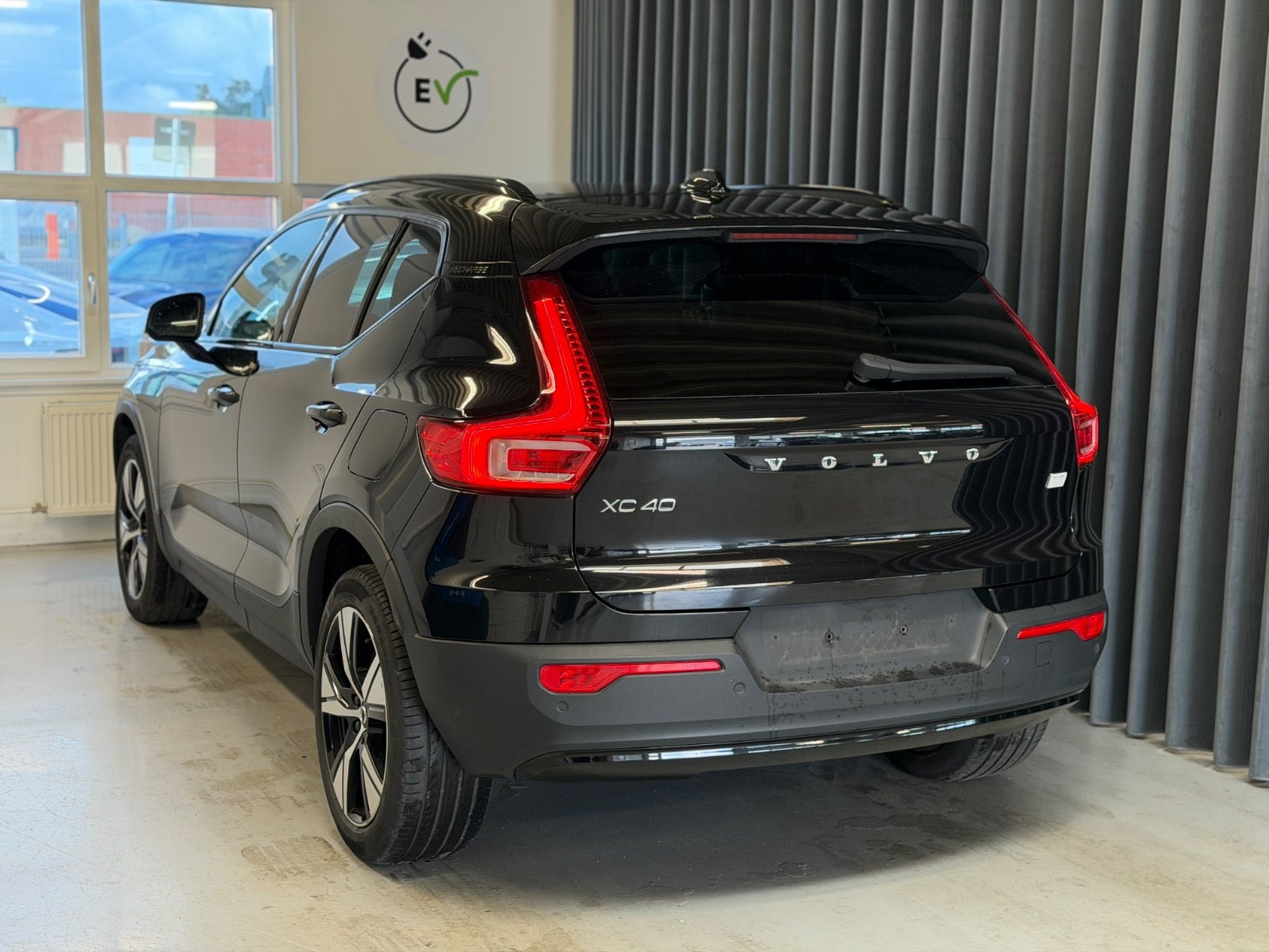 Sort Volvo XC40 fra 2022