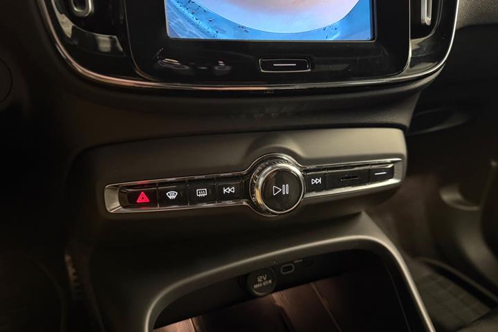 Sort Volvo XC40 fra 2022