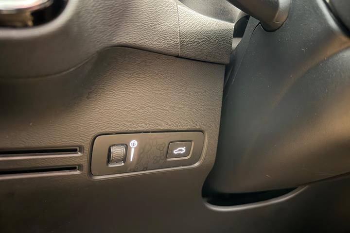 Sort Volvo XC40 fra 2022