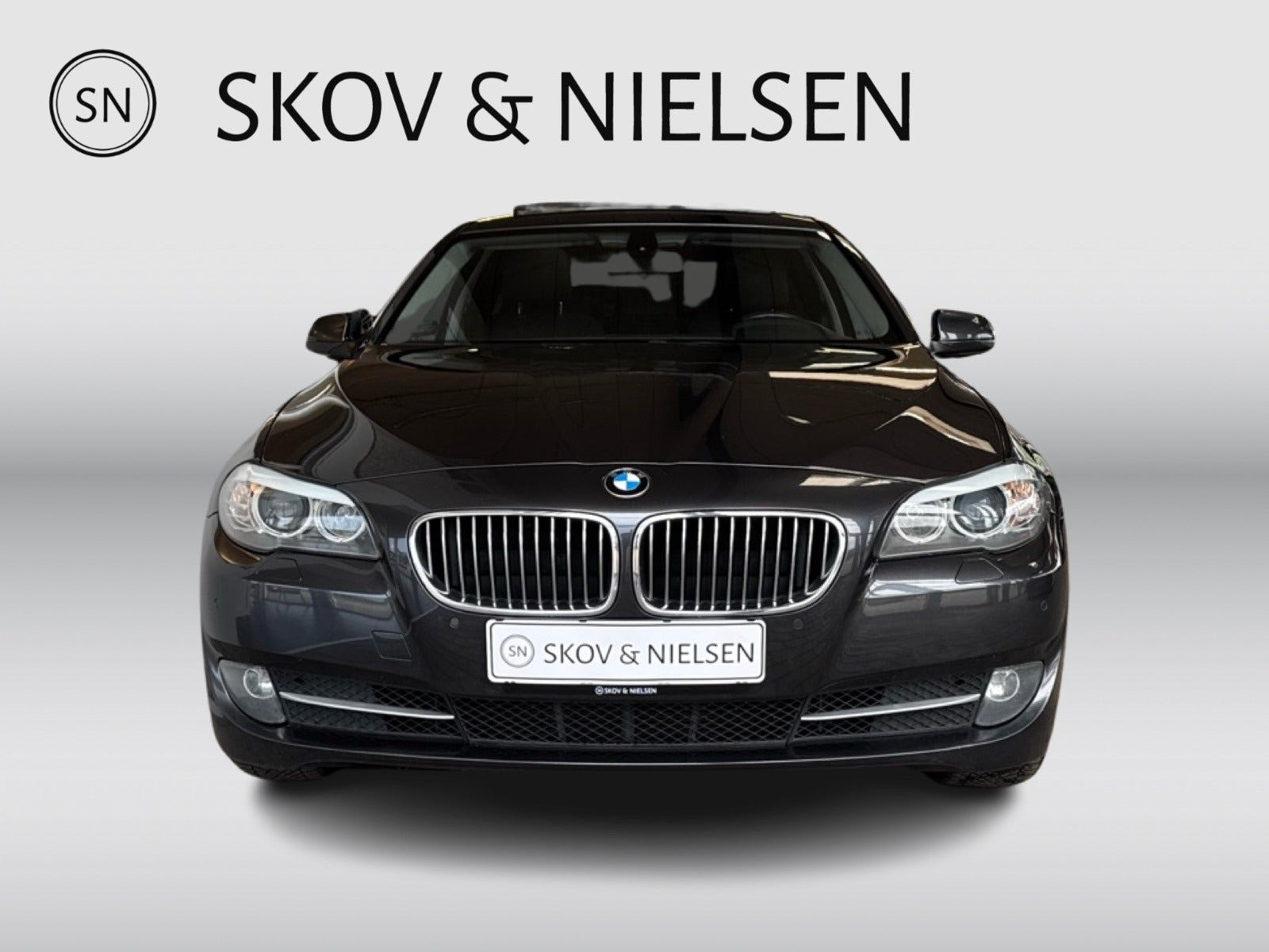 Sort BMW 520d fra 2011