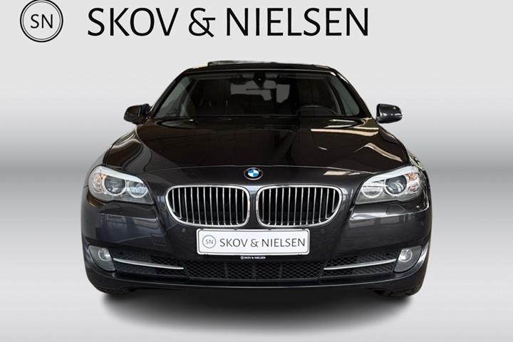 Sort BMW 520d fra 2011