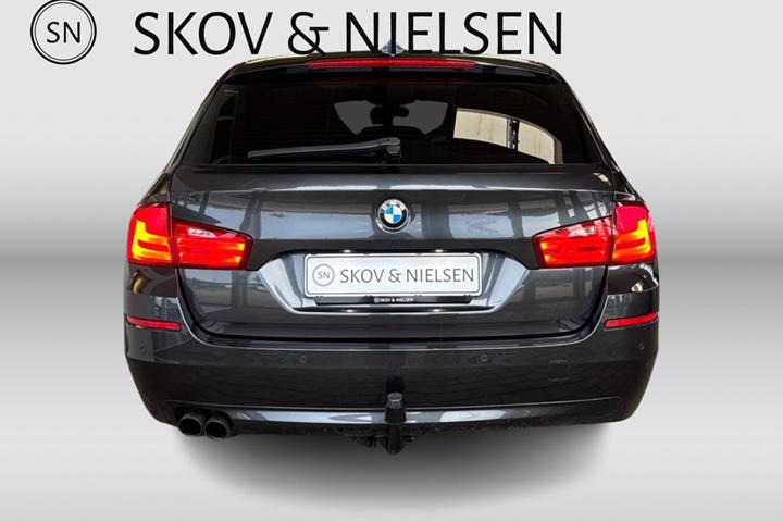 Sort BMW 520d fra 2011