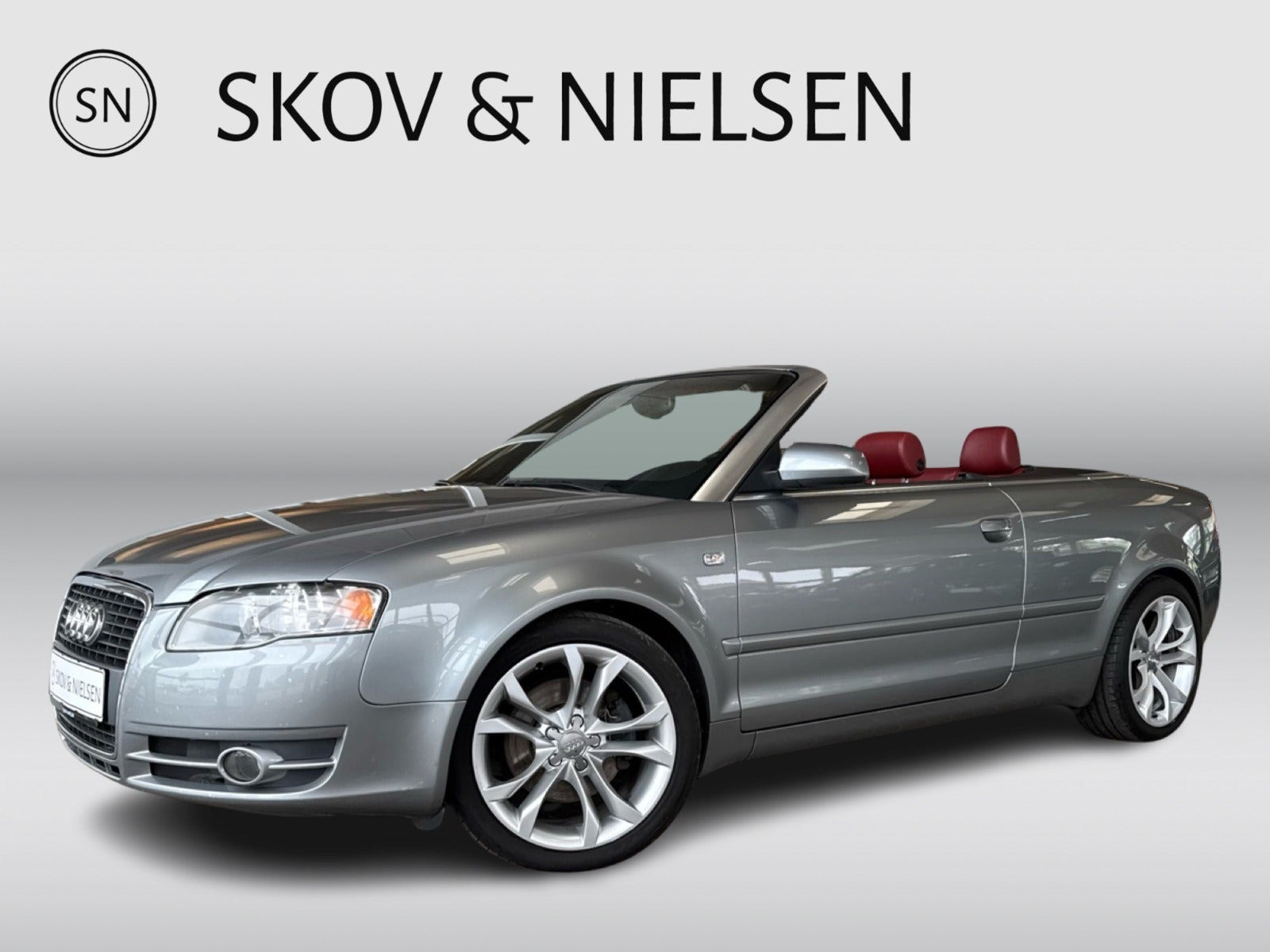 Grå Audi A4 fra 2007