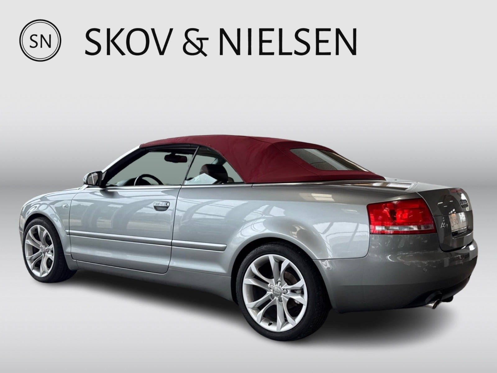Grå Audi A4 fra 2007