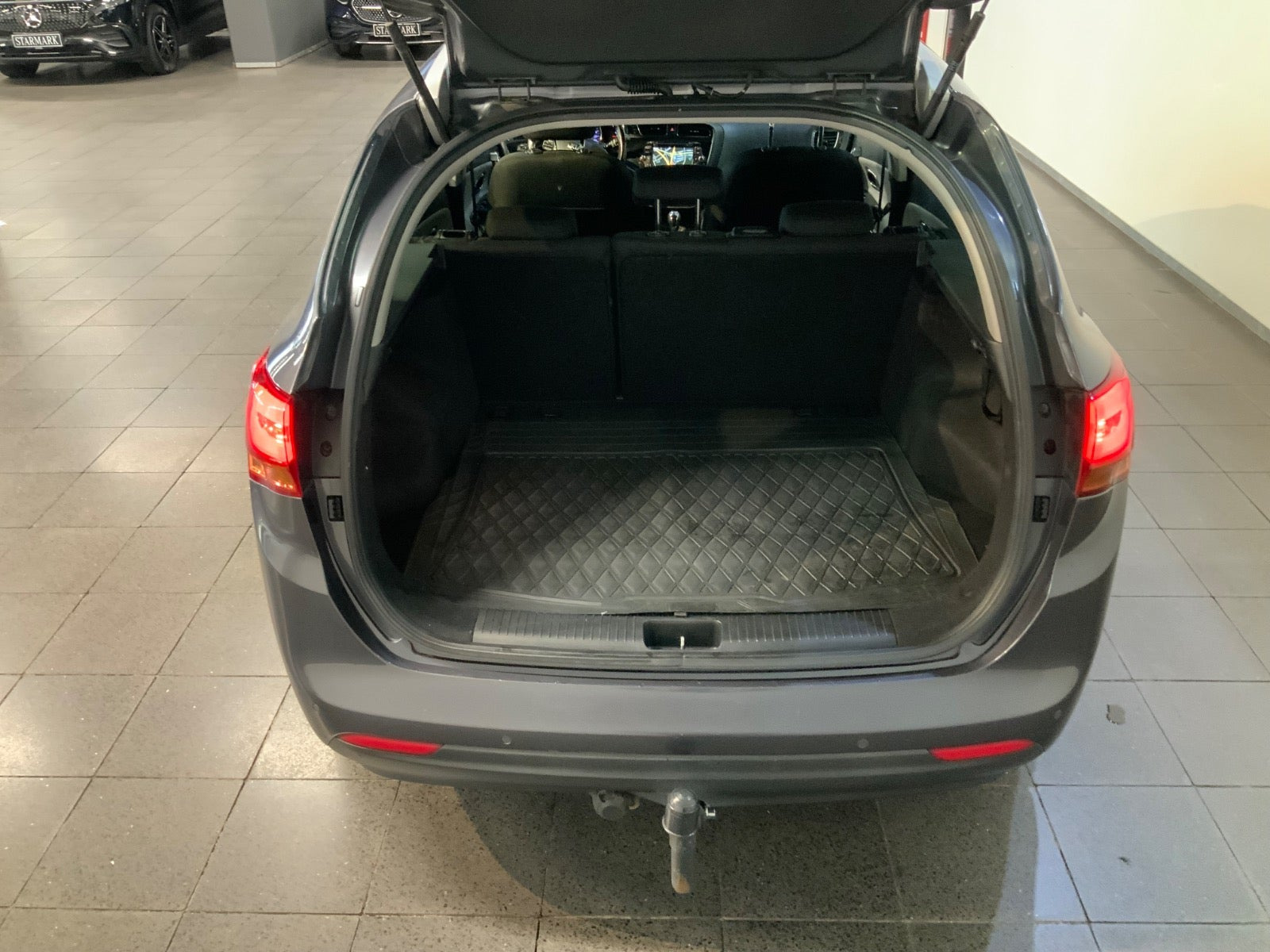 Grå Kia Ceed fra 2015