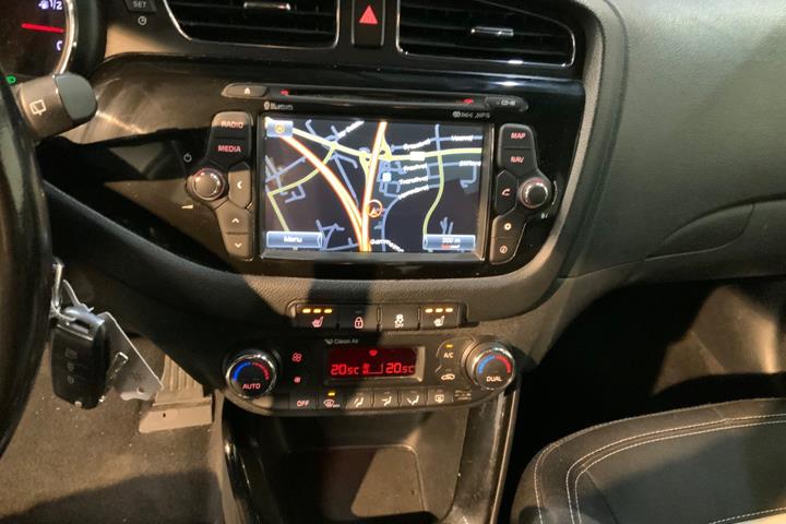Grå Kia Ceed fra 2015