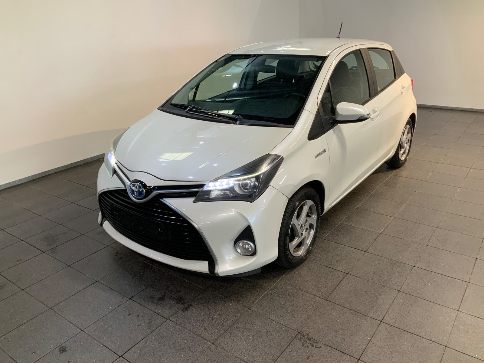 Toyota Yaris 1,5 Hybrid H2 e-CVT