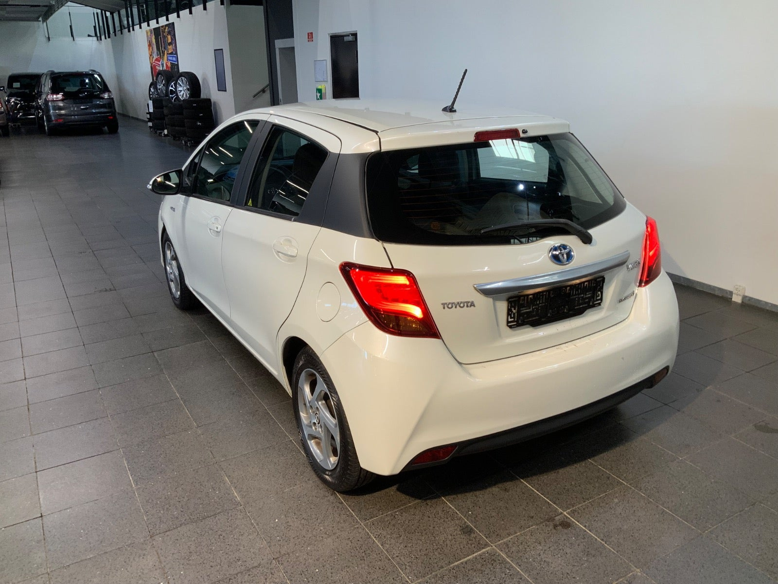 Hvid Toyota Yaris fra 2014