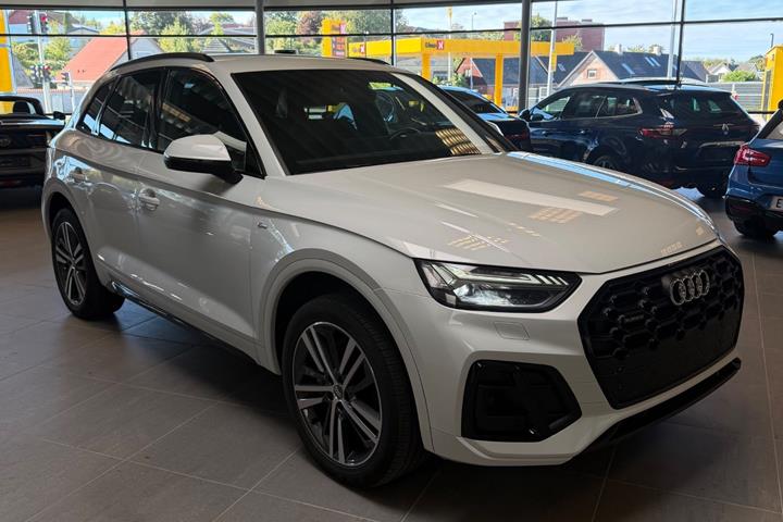 Hvid Audi Q5 fra 2021