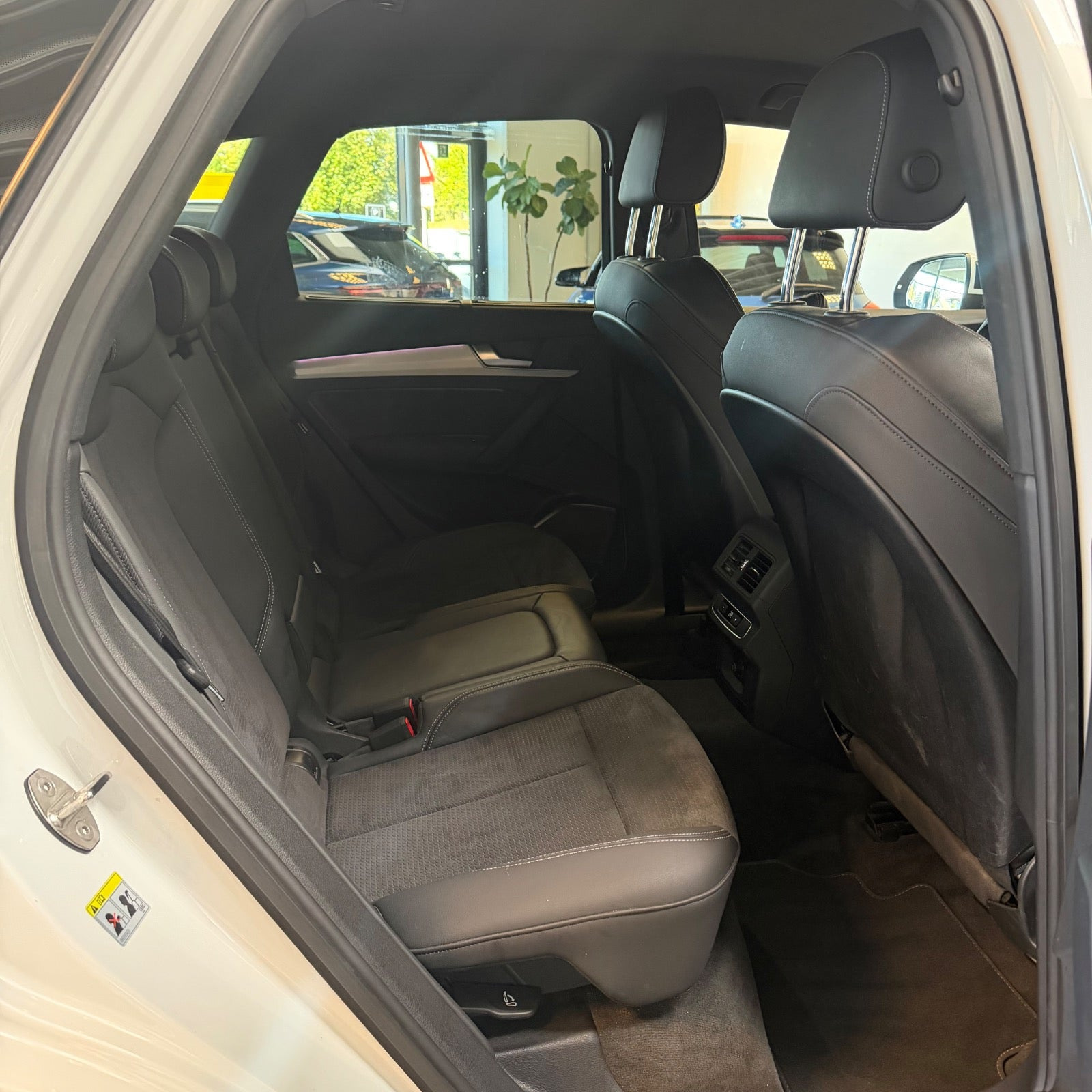 Hvid Audi Q5 fra 2021