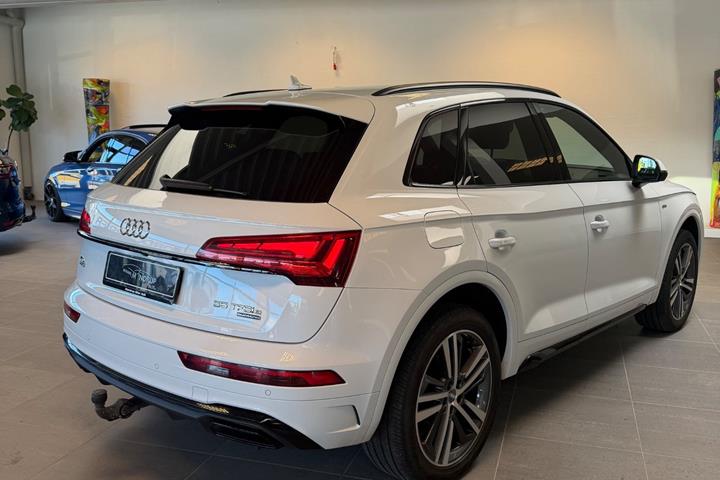 Hvid Audi Q5 fra 2021