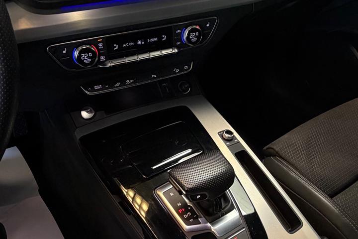 Hvid Audi Q5 fra 2021