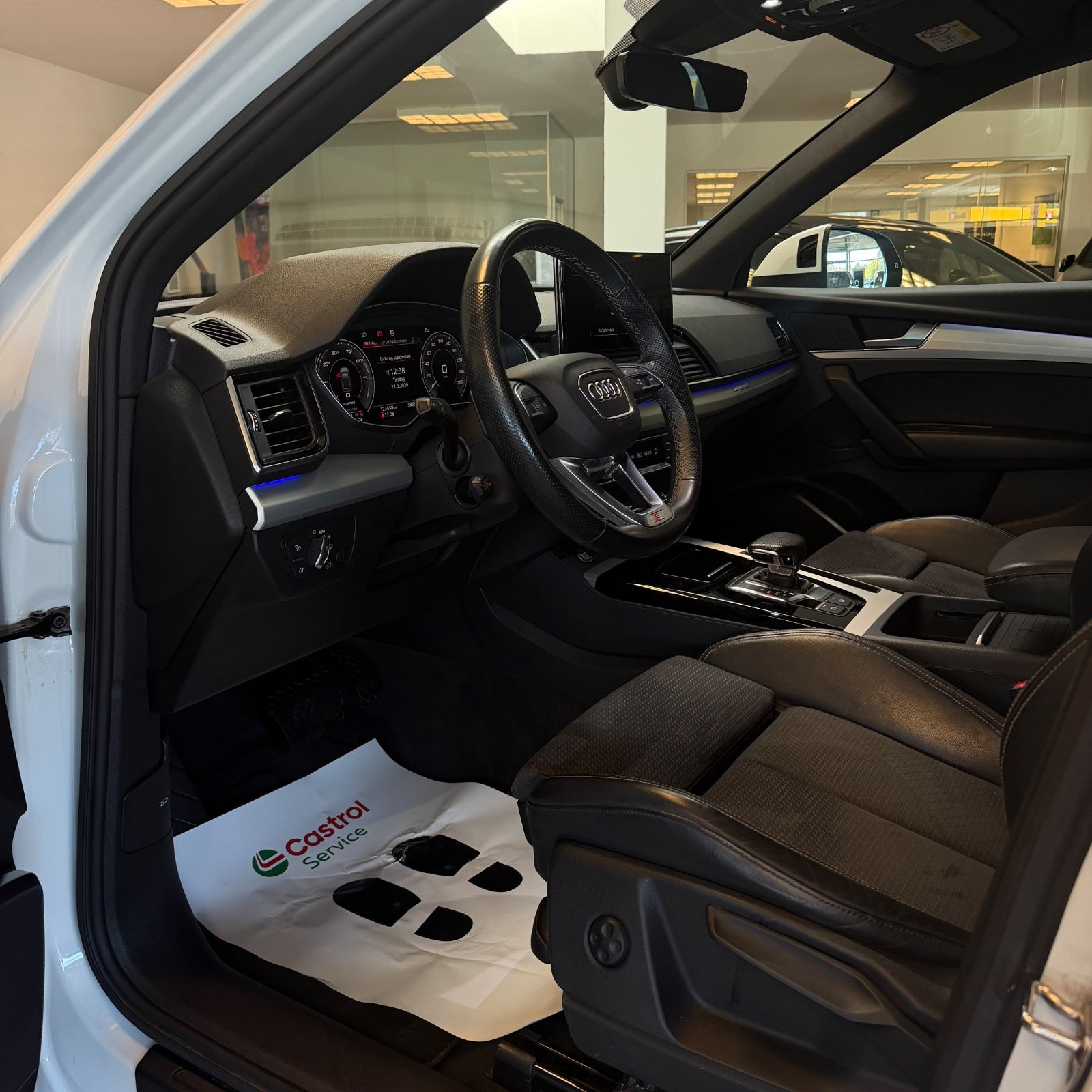 Hvid Audi Q5 fra 2021