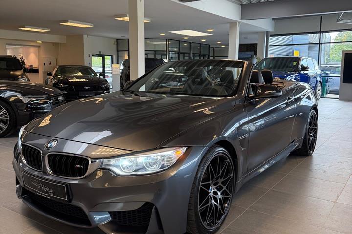 Grå BMW M4 fra 2015
