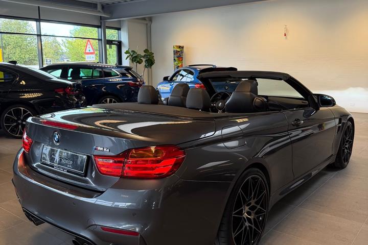 Grå BMW M4 fra 2015