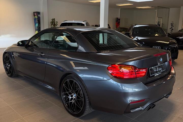 Grå BMW M4 fra 2015