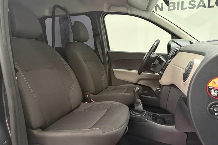 Grå Dacia Lodgy fra 2014