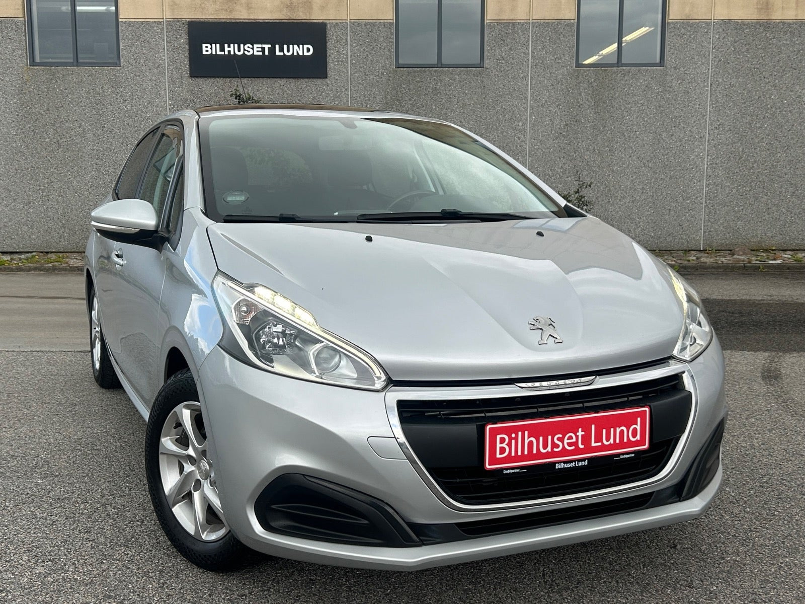 Peugeot 208 1,2 VTi 82 Envy Sky