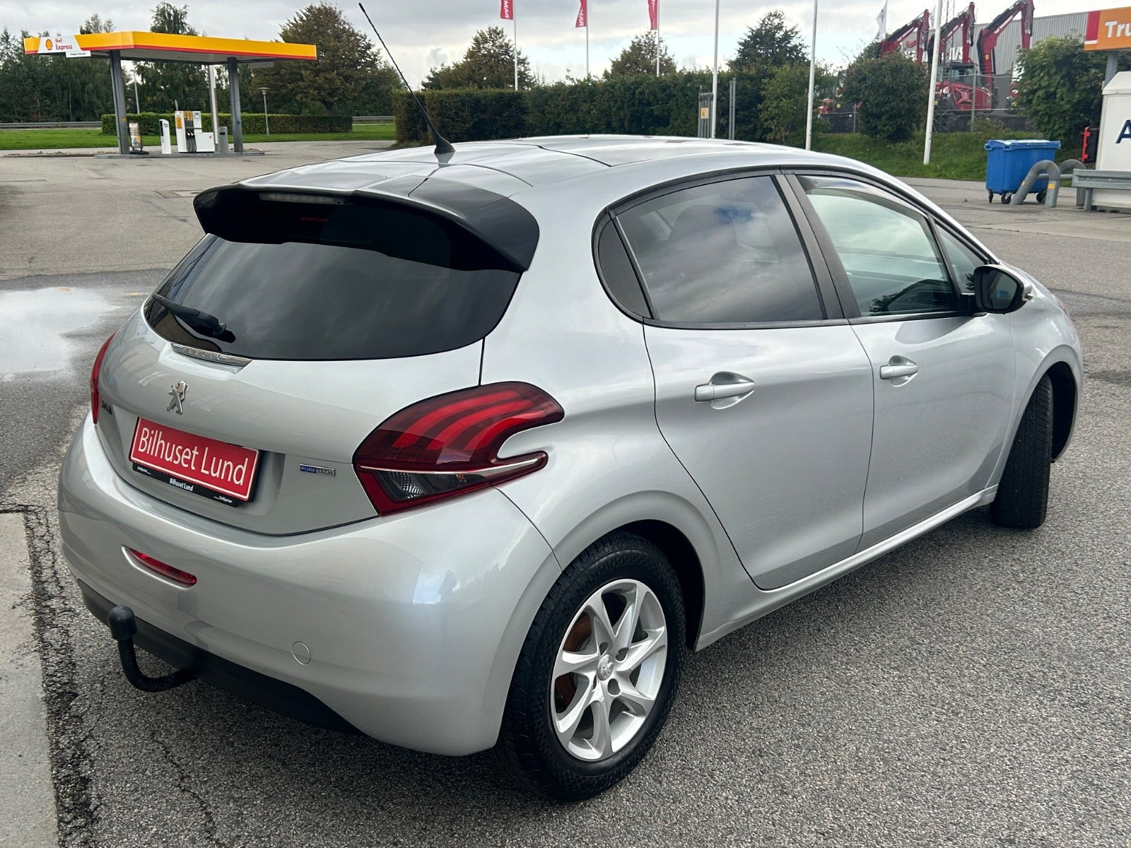 Sølv Peugeot 208 fra 2016