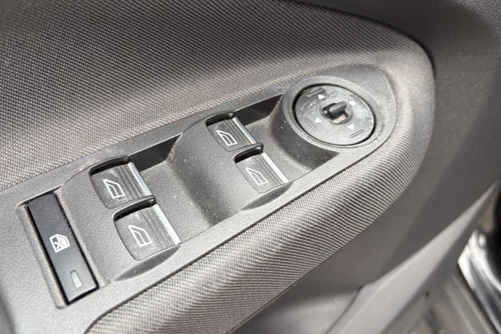 Sort Ford C-MAX fra 2019