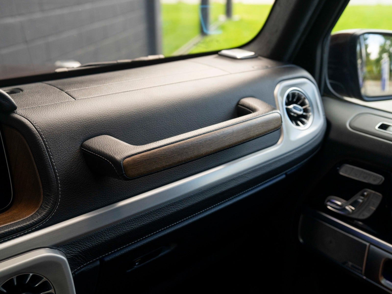 Brun Mercedes G500 fra 2020