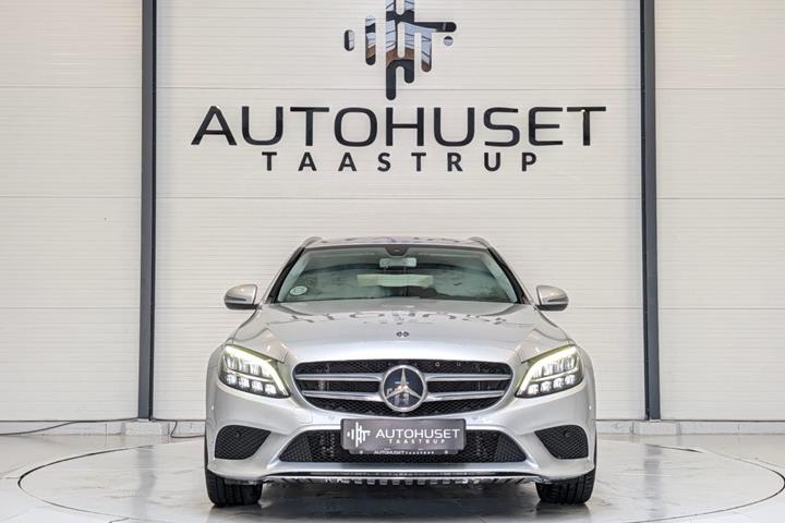 Sølv Mercedes C200 fra 2019