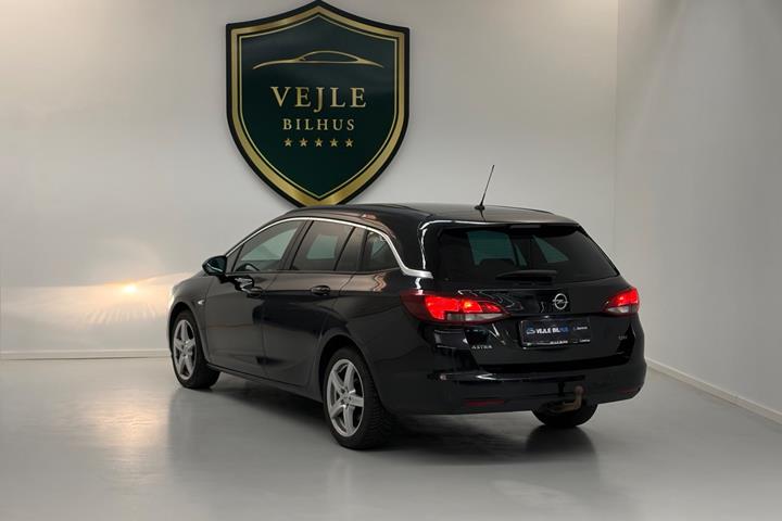 undefined Opel Astra fra 2019