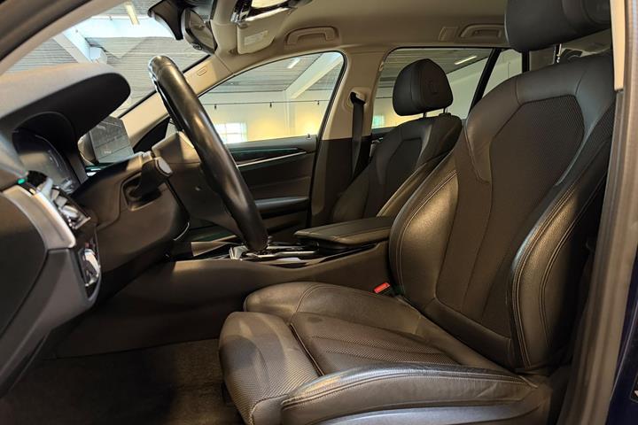 Blå BMW 520d fra 2020