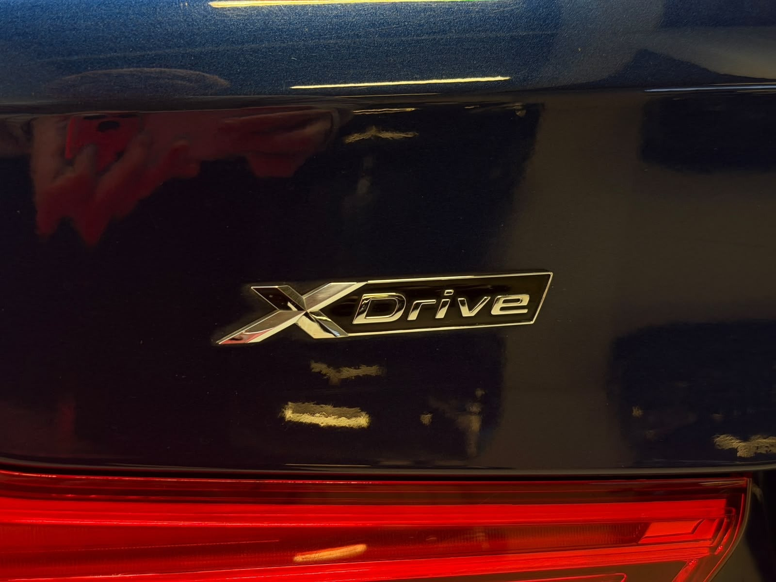 Blå BMW 520d fra 2020