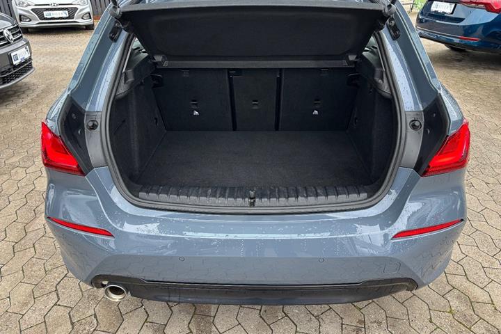 Hvid BMW 118i fra 2020