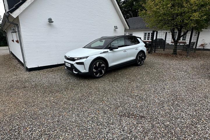 Hvid Skoda Elroq fra 2026