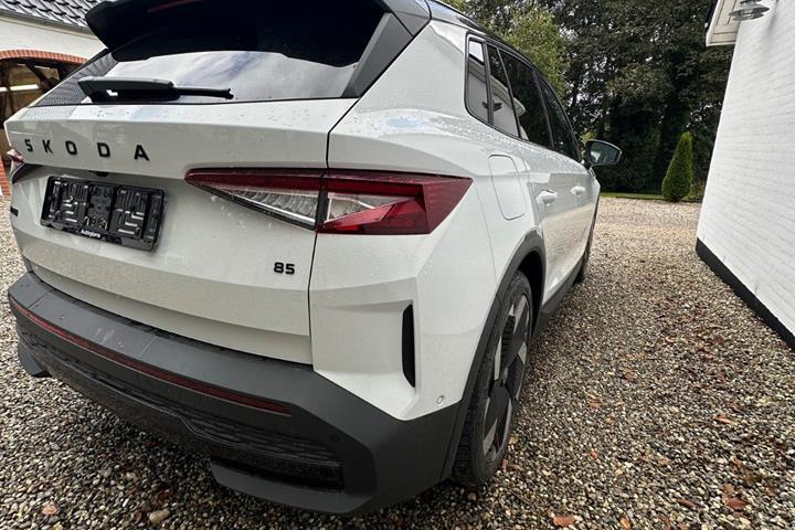Hvid Skoda Elroq fra 2026