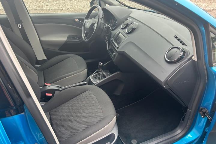 Blå Seat Ibiza fra 2016