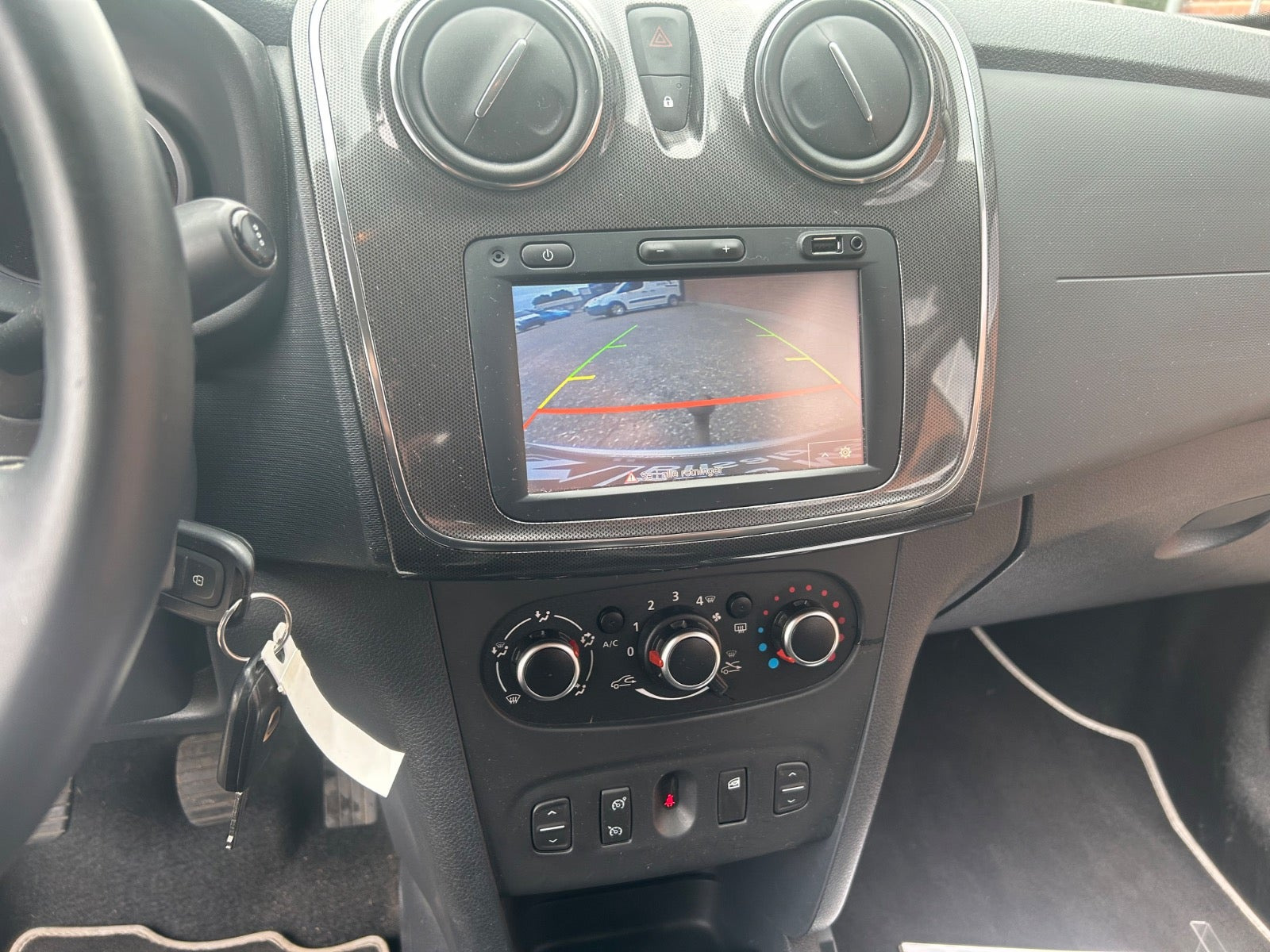 Grå Dacia Sandero Stepway fra 2018
