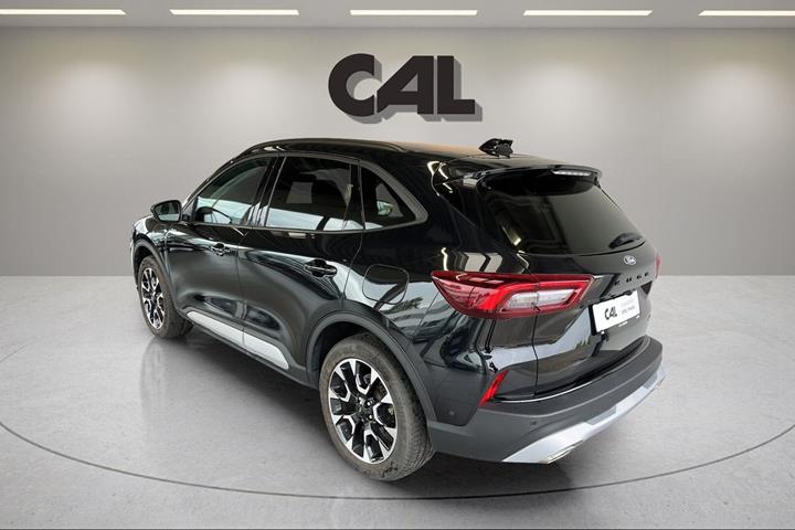 Sort Ford Kuga fra 2024