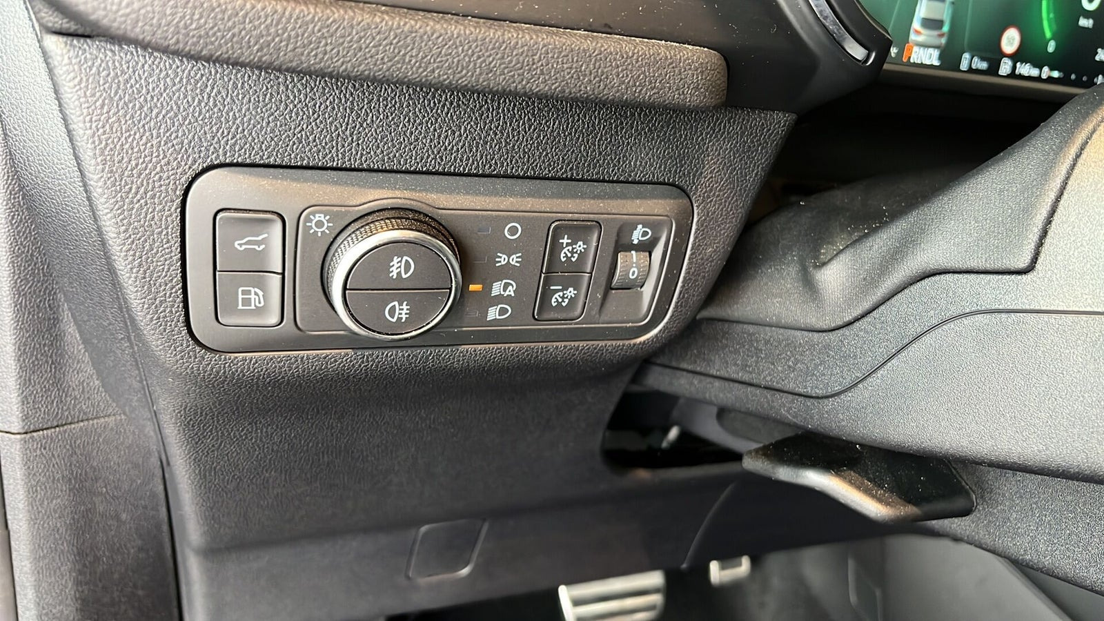 Sort Ford Kuga fra 2024