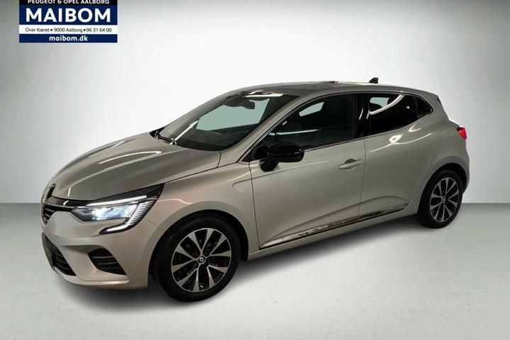 Sølv Renault Clio V fra 2023