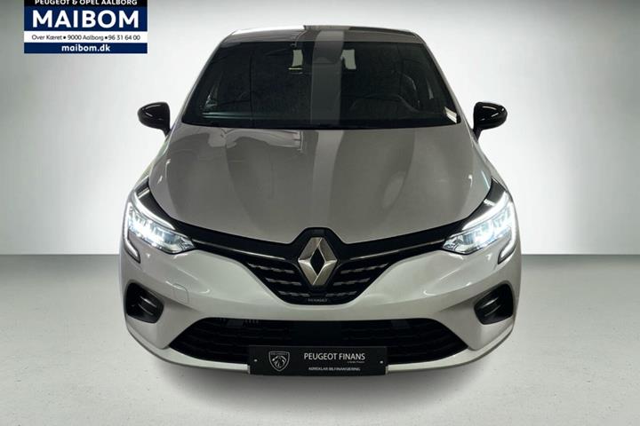 Sølv Renault Clio V fra 2023