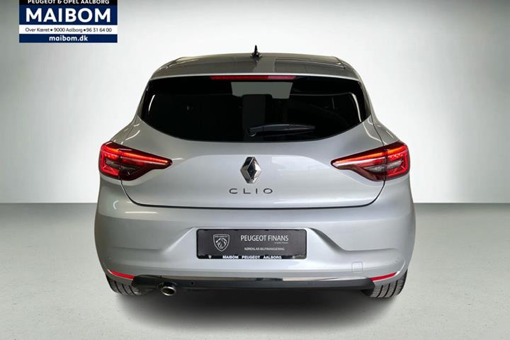 Sølv Renault Clio V fra 2023