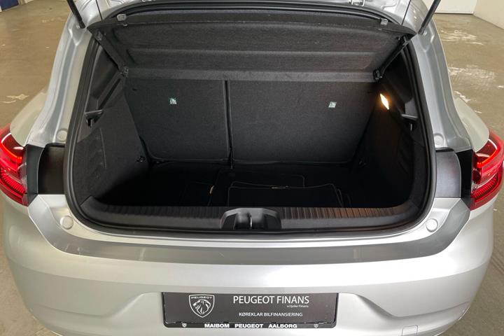 Sølv Renault Clio V fra 2023