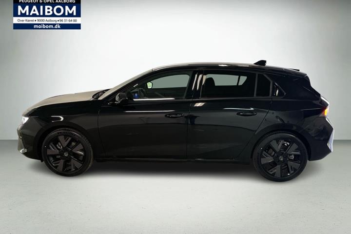 Sort Opel Astra-e fra 2024