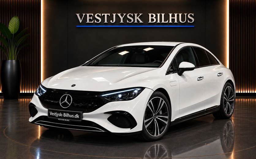 Mercedes EQE350 Electric Art