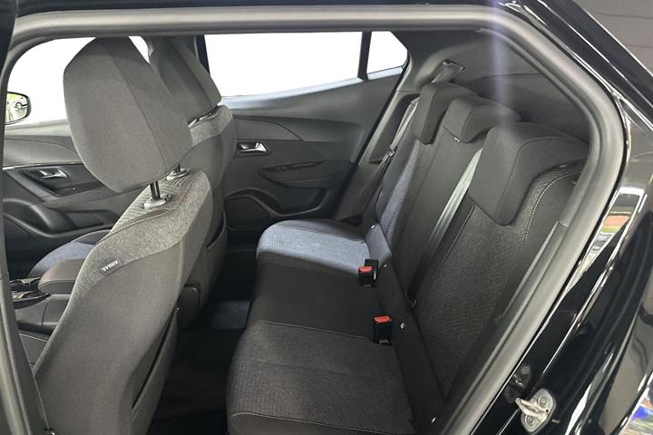 Sort Peugeot e-2008 fra 2025