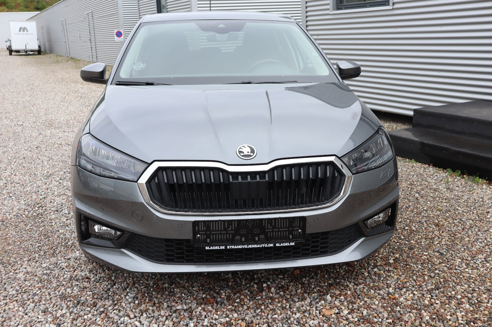 Grå Skoda Fabia fra 2023