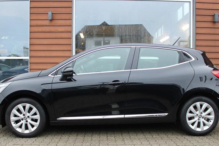 Sort Renault Clio V fra 2021