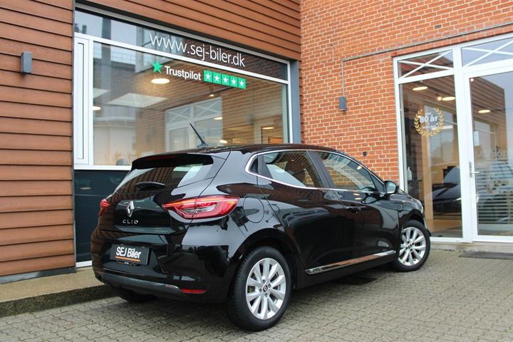 Sort Renault Clio V fra 2021