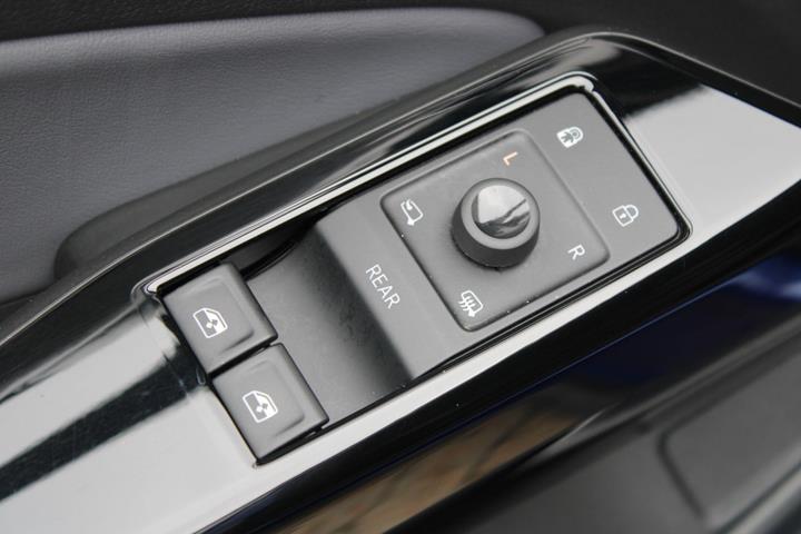 Blå VW ID.5 fra 2024