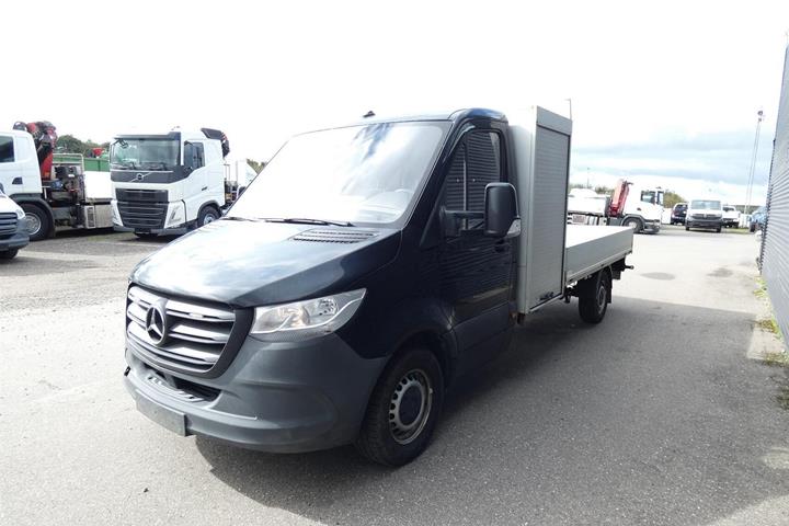 Sort Mercedes Sprinter 317 fra 2022